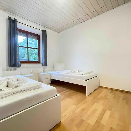 Sad261 Grosse Monteurwohnung Apartament *